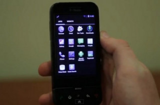 ‘Cụ tổ Android’ HTC G1 chạy được Jelly Bean