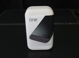 Đập hộp HTC One V chính hãng