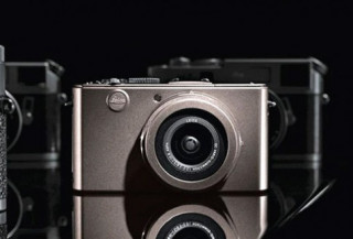 Đập hộp Leica D-Lux 4 Titanium L.E. tại Hà Nội