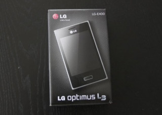 ‘Đập hộp’ LG Optimus L3 tại VN