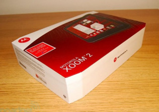 ‘Đập hộp’ Motorola Xoom 2