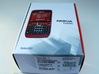 ‘Đập hộp’ Nokia E63