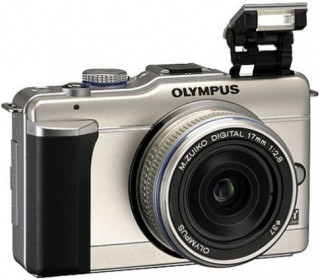 Điểm mạnh và yếu của máy ảnh compact ống kính rời
