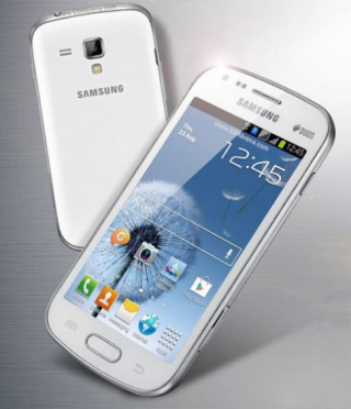 Điện thoại Galaxy S III cỡ nhỏ có 2 sim lộ diện