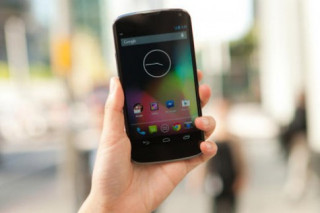 Điện thoại Google Nexus 4 bán hết sau gần một giờ