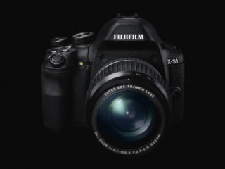 Fujifilm ra máy siêu zoom cao cấp đầu tiên