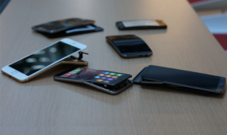 Galaxy Note 3 chịu uốn cong tốt hơn iPhone 6