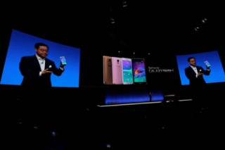 Galaxy Note 4 viền kim loại và Note Edge màn cong trình làng