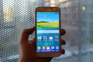Galaxy S5 lộ ảnh thực tế trước lễ công bố