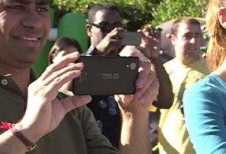 Google để lộ Nexus 5 trong quảng cáo Android 4.4
