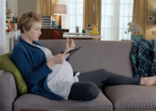 Google quảng cáo Nexus 10 là ‘trợ thủ đắc lực’ cho bà bầu