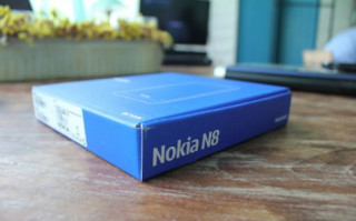 Hình ảnh ‘đập hộp’ Nokia N8 đầu tiên