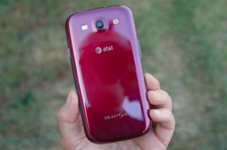 Hình ảnh Samsung Galaxy S III màu đ