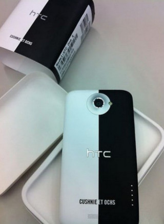 HTC One X bản đặc biệt xuất hiện trên eBay