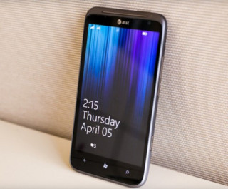 HTC Titan II 16 ‘chấm’ bắt đầu bán