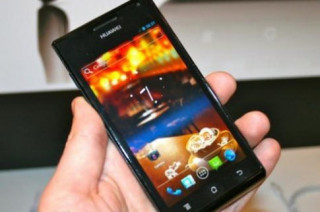 Huawei hé lộ hình ảnh smartphone 4 nhân