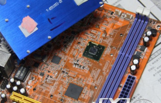 Intel thay thế Atom D2700 bằng vi xử lý mới
