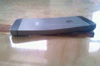 iPhone 5S bị cong