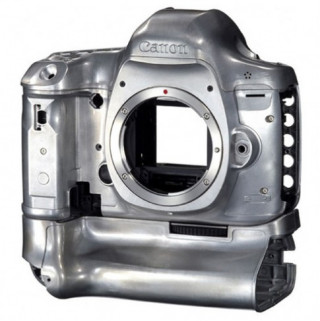 Khám phá ‘nội tạng’ Canon 5D Mark III