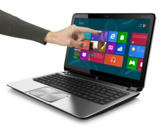 ‘Laptop cảm ứng chạy Windows 8 chỉ còn 200 USD’