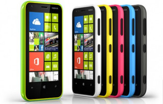 Lumia 620 chạy Windows Phone 8 giá hơn 5 triệu đồng