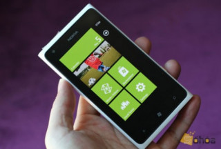 Lumia 900 chính hãng giá 12,5 triệu