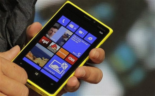 Lumia 920 đột ngột bị ngưng đặt hàng