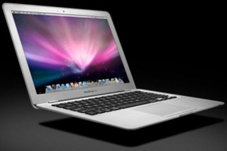Macbook Air 11,6 inch có giá từ 1.499 USD