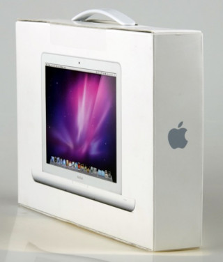 MacBook lạ của Apple xuất hiện tại VN