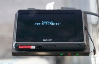 Máy ảnh kết nối và sạc không dây của Sony