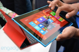 Máy tính bảng Nokia Lumia 2520 ‘đấu’ Microsoft Surface 2