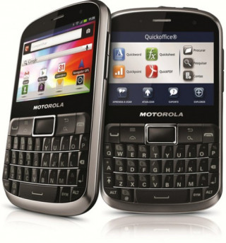 Motorola ra smartphone QWERTY ‘siêu bền’