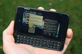 Năm 2010, Nokia thêm một ‘đàn em’ cho N900
