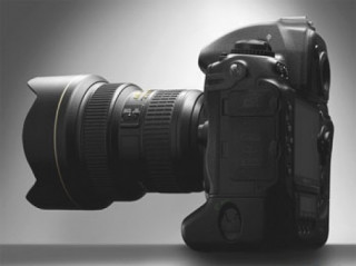 Nikon D3 và D300 ra mắt