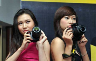Nikon D5000 ra mắt dân chơi Việt