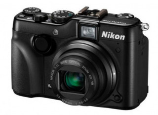 Nikon ra AW100 siêu bền và P7100 cao cấp