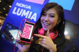 Nokia bán được một triệu điện thoại Windows Phone