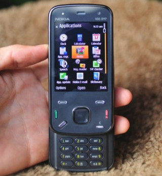 Nokia N86 có giá 9,2 triệu đồng