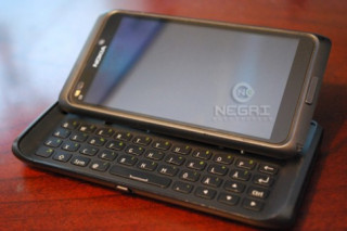 Nokia N9 và C7 lộ diện