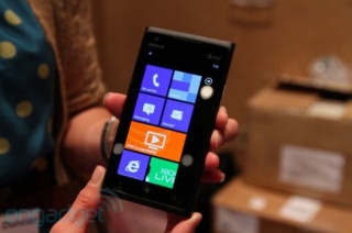 Nokia sẽ có smartphone giá rẻ tại MWC 2012