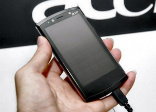 PDA phone tốc độ 1 GHz giá 500 USD