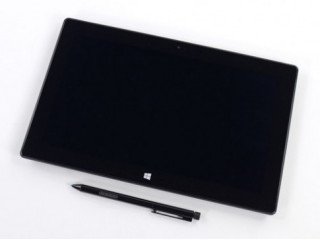 ‘Phẫu thuật’ máy tính bảng Surface Pro