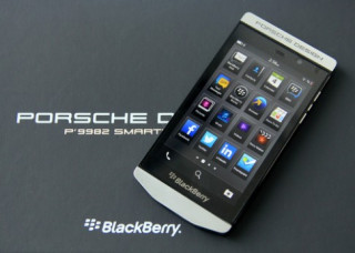 Phiên bản hạng sang của BlackBerry Z10 có giá 25 triệu đồng