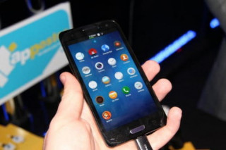 Samsung lại lùi ngày ra mắt điện thoại đầu tiên chạy Tizen