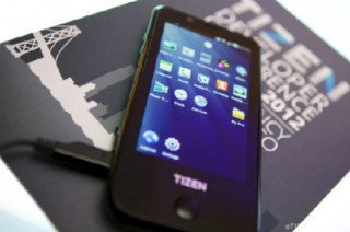 Samsung ra mắt thiết bị đầu tiên chạy hệ điều hành Tizen