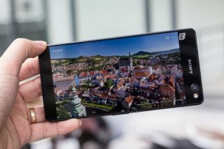 Smartphone 6 inch có viền màn hình siêu mỏng của Sony