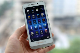 Smartphone Blackberry lạ xuất hiện ở VN