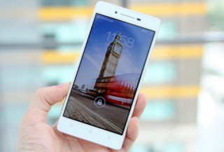 Smartphone dáng mỏng Oppo R1 có giá 8,99 triệu đồng