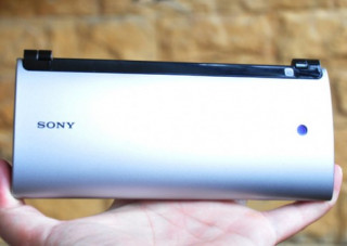 Sony Tablet P về Việt Nam giá 18 triệu