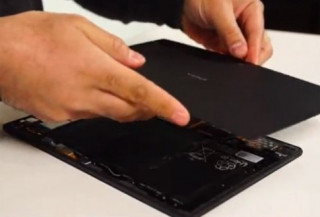 Sony tự ‘phẫu thuật’ Tablet Z để khoe linh kiện